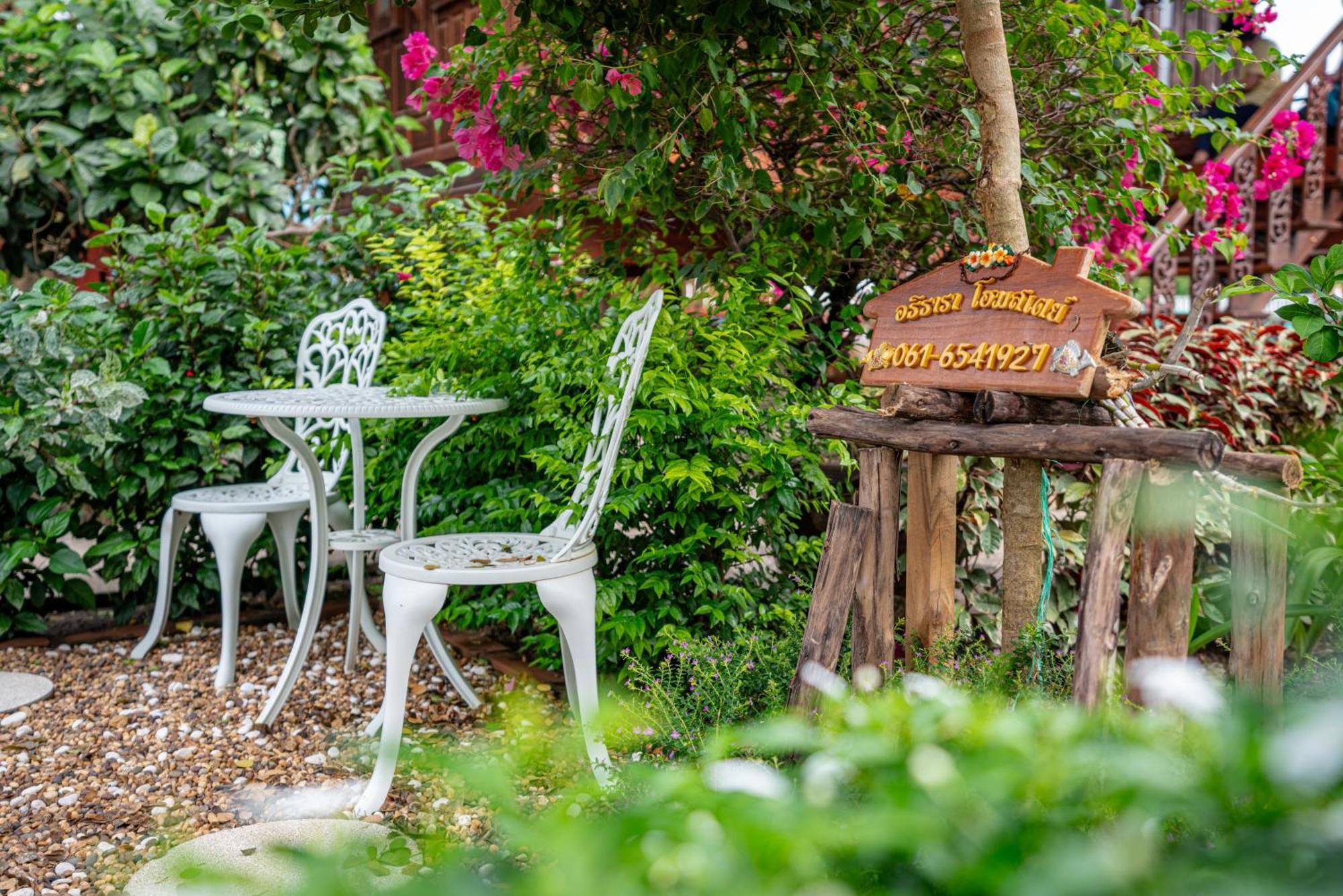 Athithara Homestay Аюттхая Экстерьер фото