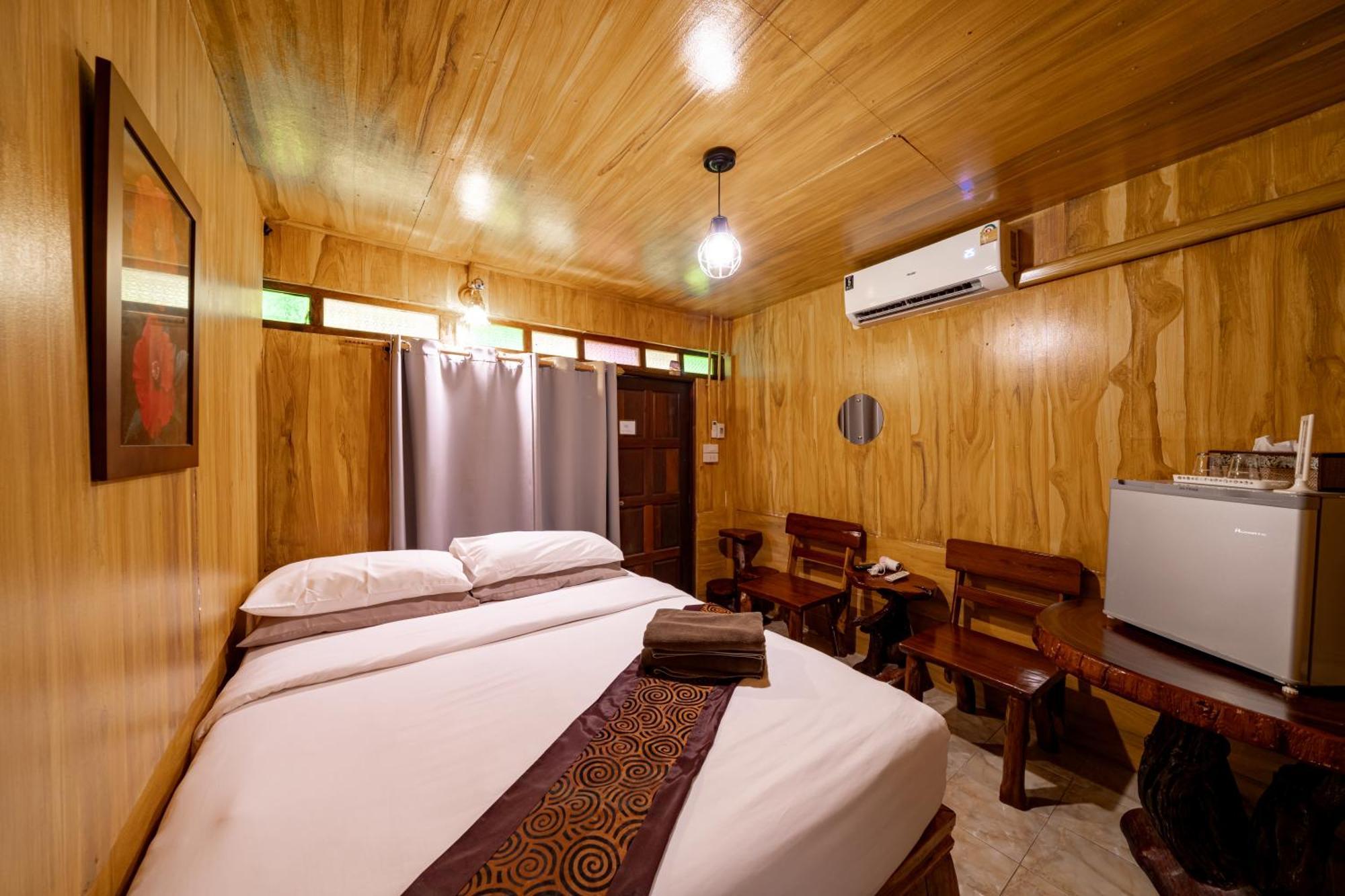 Athithara Homestay Аюттхая Экстерьер фото