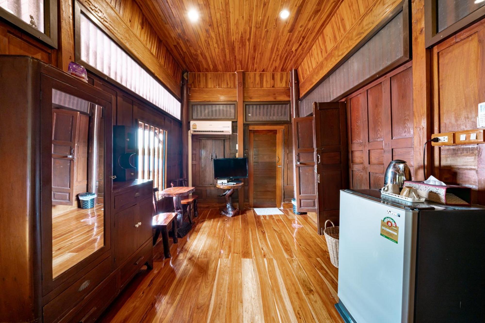 Athithara Homestay Аюттхая Экстерьер фото