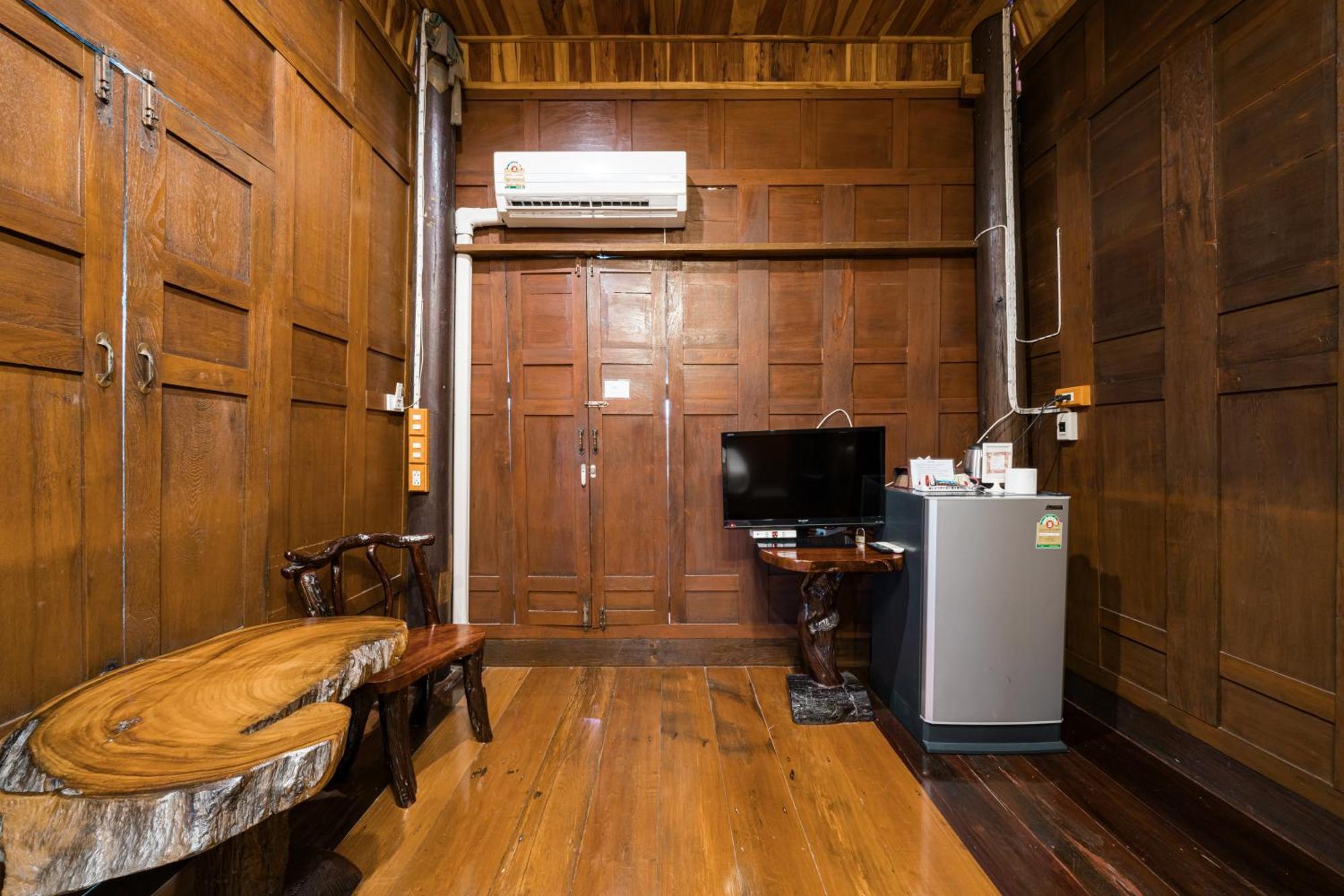 Athithara Homestay Аюттхая Экстерьер фото